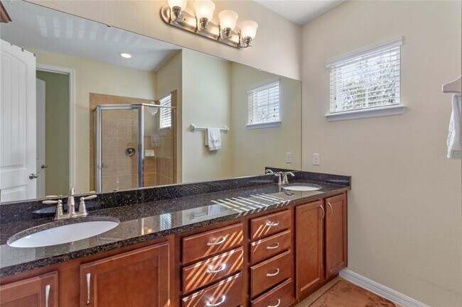 Building Photo - 15184 Ave Of The Arbors