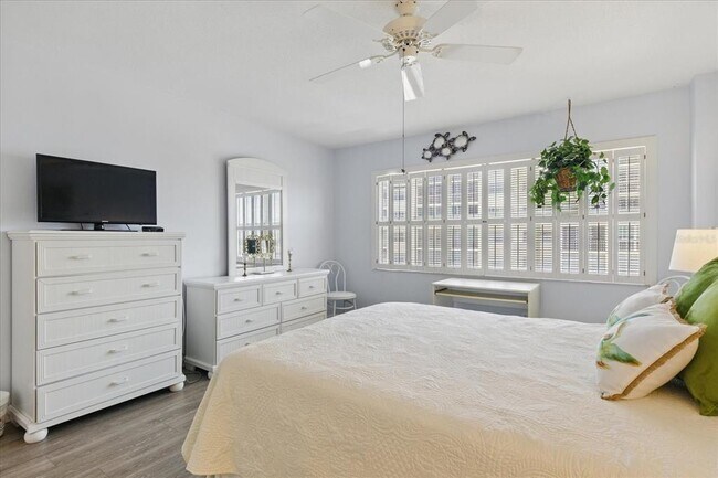 Building Photo - 244 St Augustine Ave