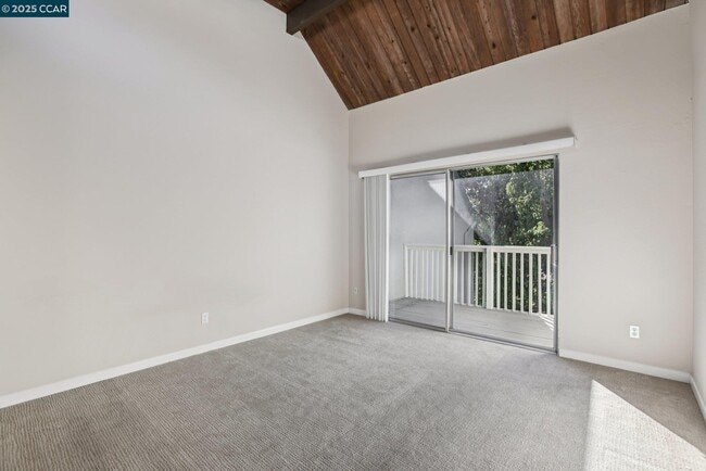 Building Photo - 1035 Alta Mesa Dr