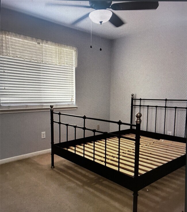 Building Photo - 22410 Barrell Springs Ln