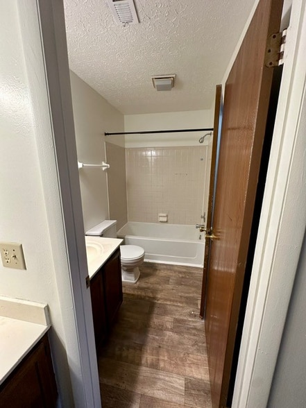 Building Photo - 2163 Hedgerow Road