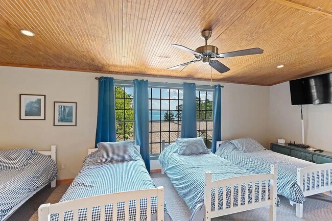 Building Photo - 333 Jim Crittendon Rd