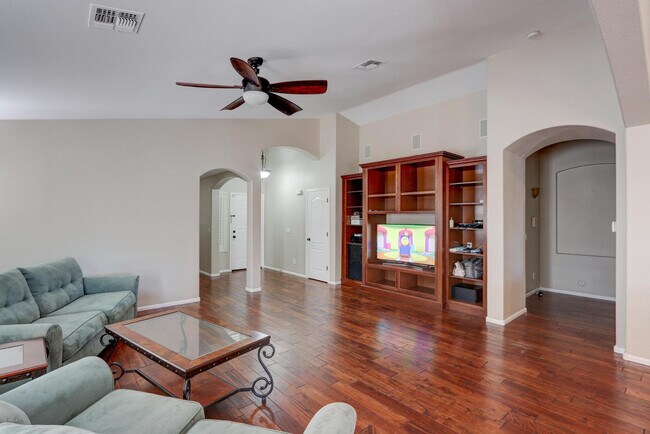 Building Photo - 22463 Dietz Dr