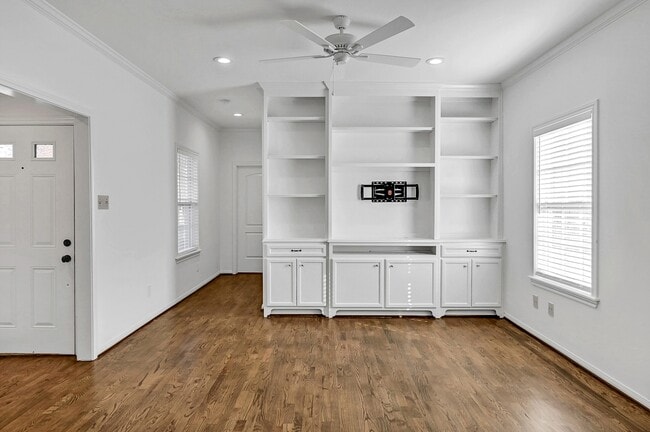 Building Photo - 1959 Knoll St