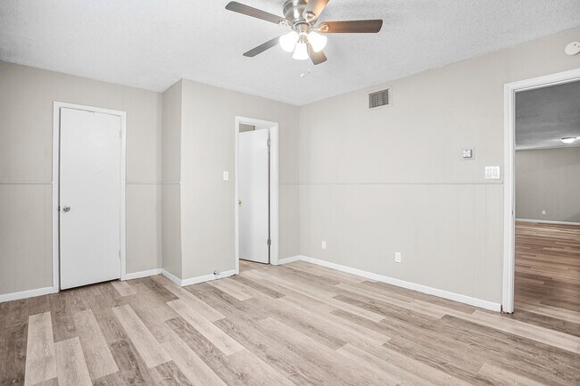 Building Photo - 4309 42nd St