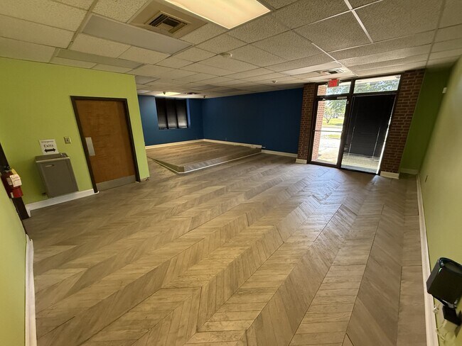 Building Photo - 312 Spaulding Rd