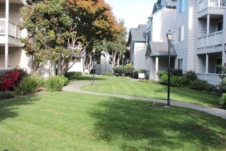 Building Photo - Ideal Location. .. Walk to Bart, Costco, Starbucks, Trader Joes, Kaiser Hospital