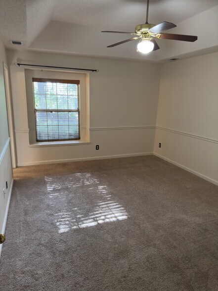 Master Bedroom - 426 Arlington Dr