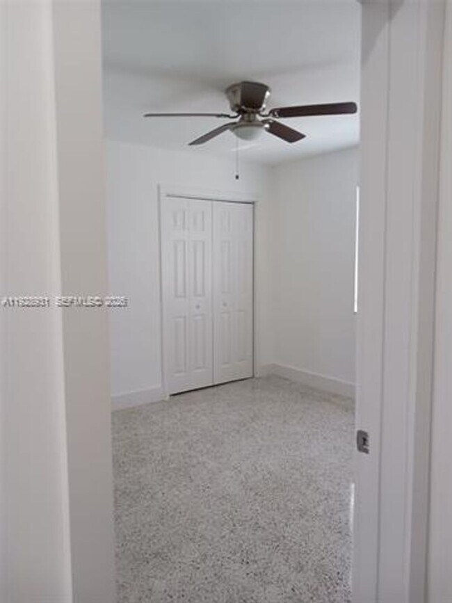 Building Photo - 9228 SW 37th St