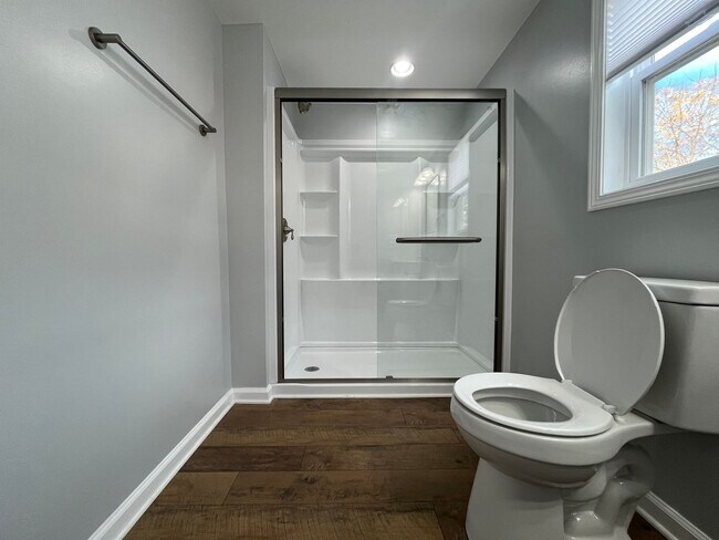 Building Photo - Brand New Renovated 2/1 in Easley!