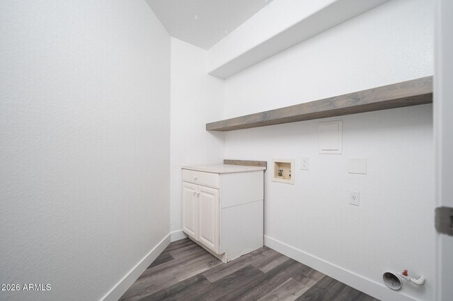 Building Photo - 18031 N 15th Pl