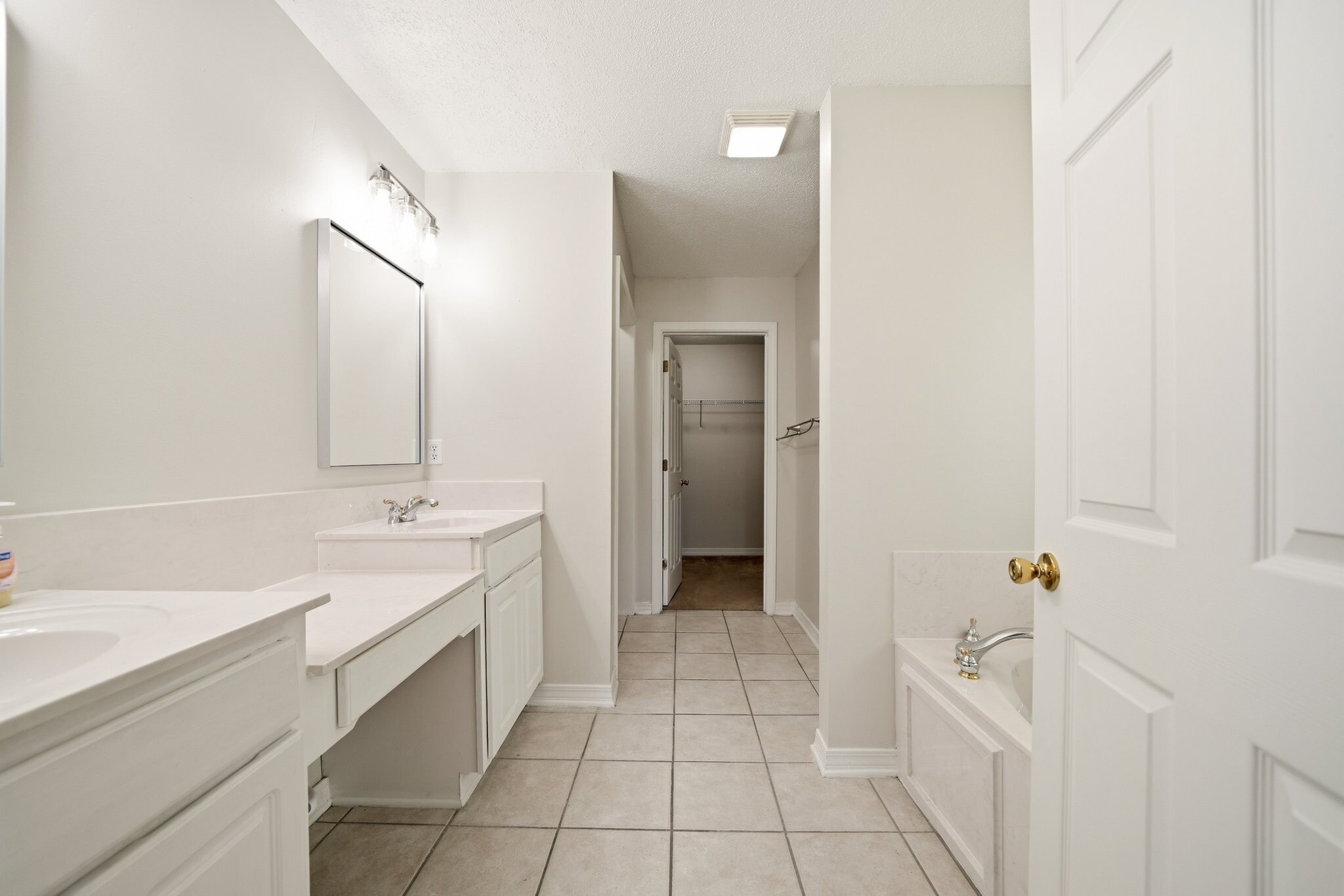 Building Photo - 6381 Havenmist Ln