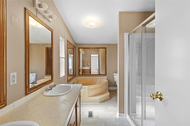 Building Photo - 16561 Desert Star Dr