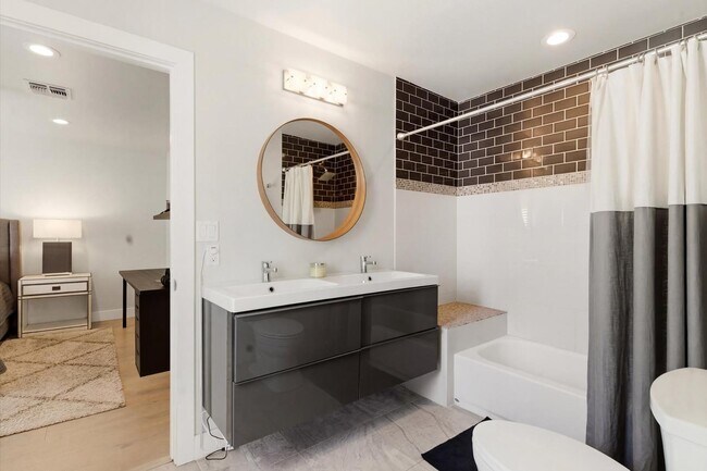 Building Photo - 8372 E San Salvador Dr