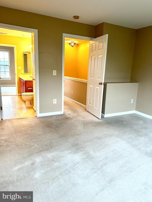 Building Photo - 21057 Pickerelweed Terrace