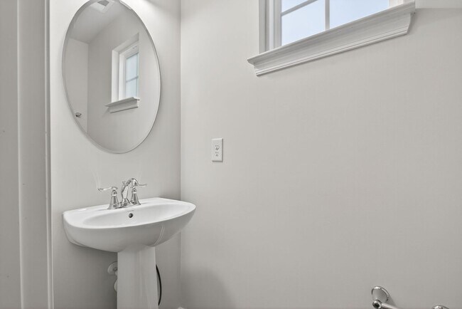 Building Photo - Beautiful 3-Bedroom Home in Virginia Beach...