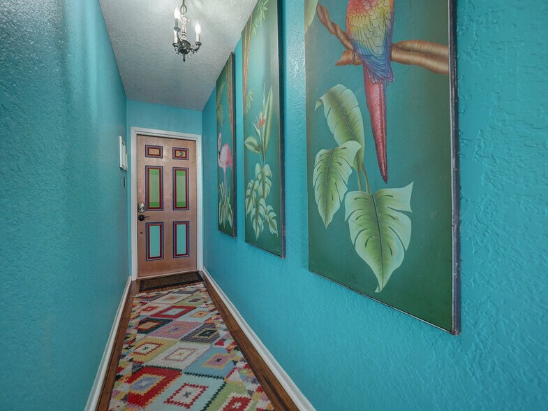 Building Photo - 15209 Leeward Dr