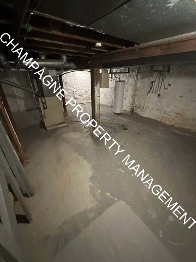 Building Photo - Updated Single Family Home in KC