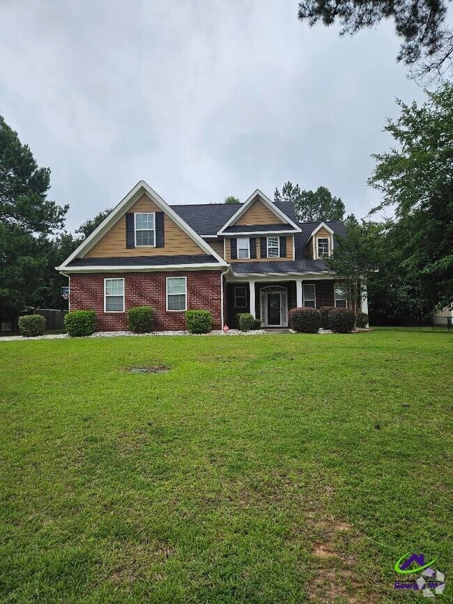 Building Photo - 204 Bridgehampton Way