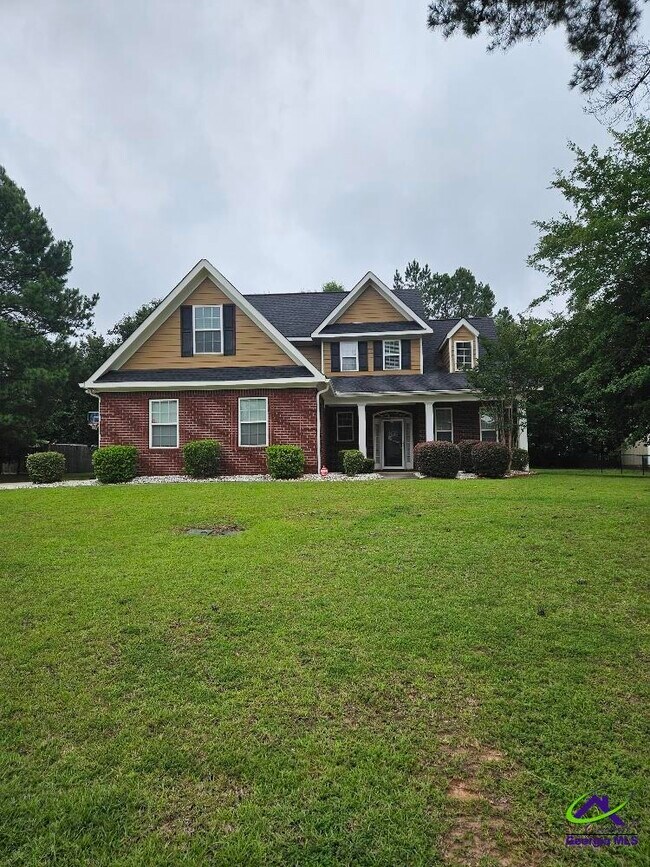 Primary Photo - 204 Bridgehampton Way