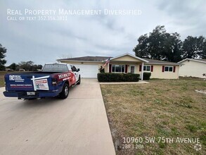 Building Photo - Beautiful 3/2 With Modern upgrades!