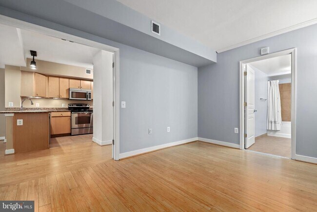 Building Photo - 631 D St NW