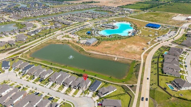 Building Photo - 728 Lake Lacosta Dr