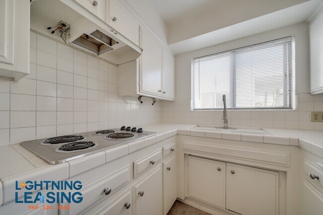 Building Photo - 1035 Hayworth Ave