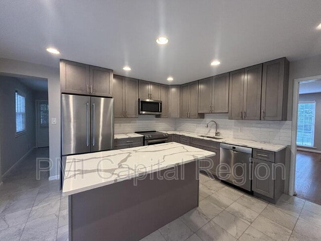 Building Photo - 7021 Whittier Blvd