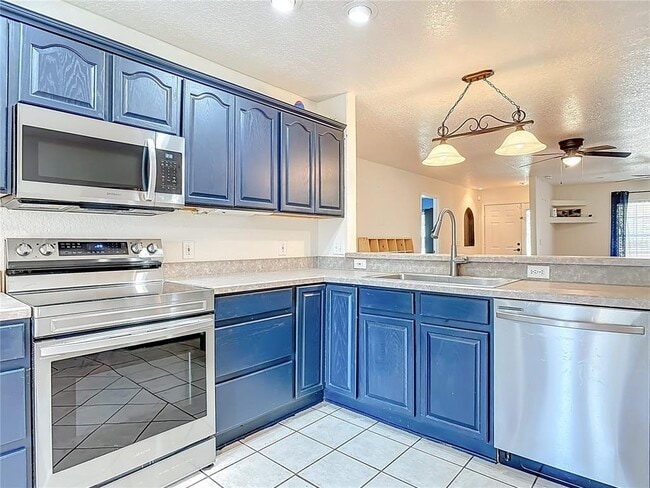 Building Photo - 111 Colomba Rd