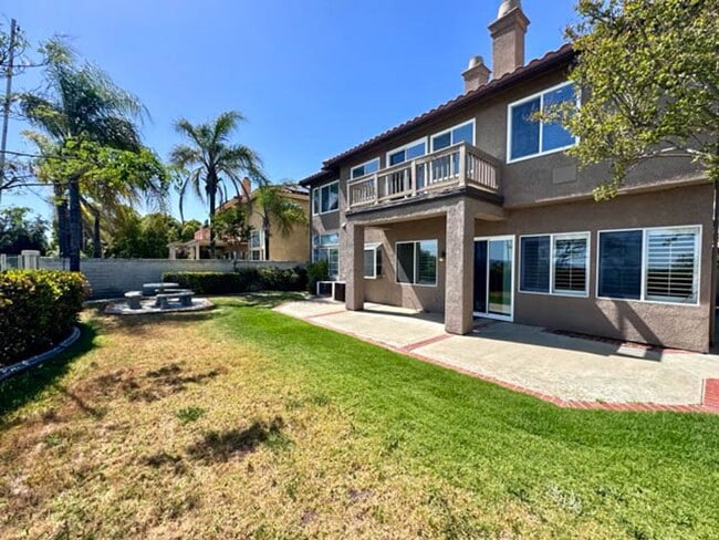 Building Photo - COMING SOON! Large Murrieta home available for LEASE!