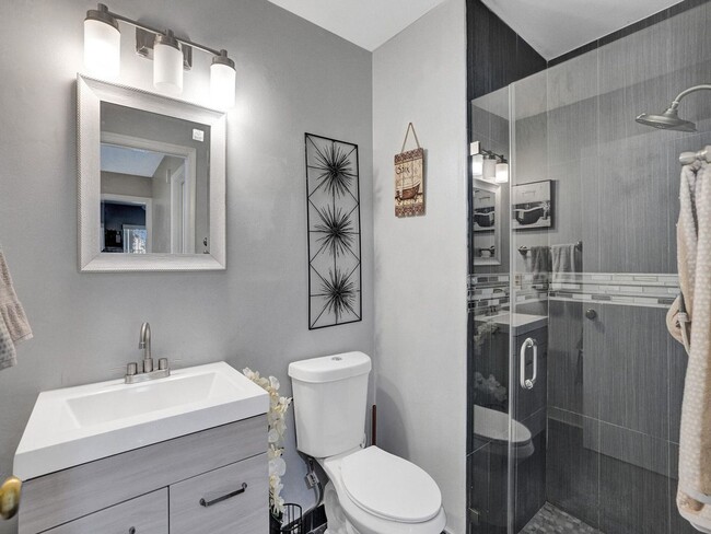 Building Photo - 9610 Dunhill Dr