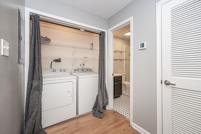 Building Photo - Harbor Landing rental with boat slip, great amenities, and a gated waterfront community lifestyle.