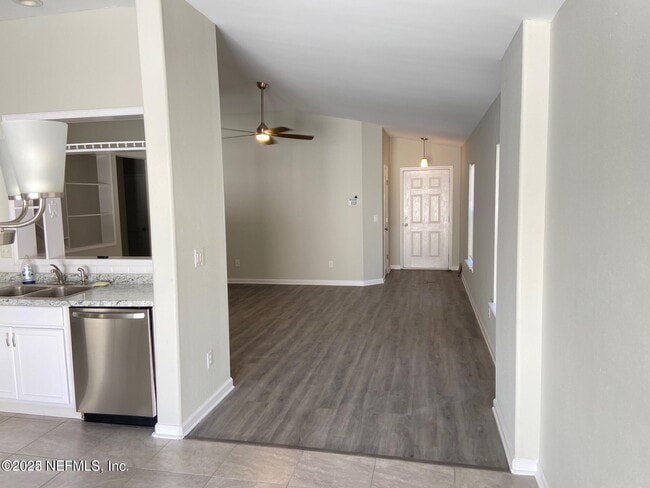 Building Photo - 408 Monet Ave