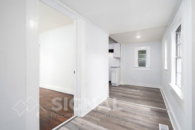 Building Photo - 2521 15th St Ensley