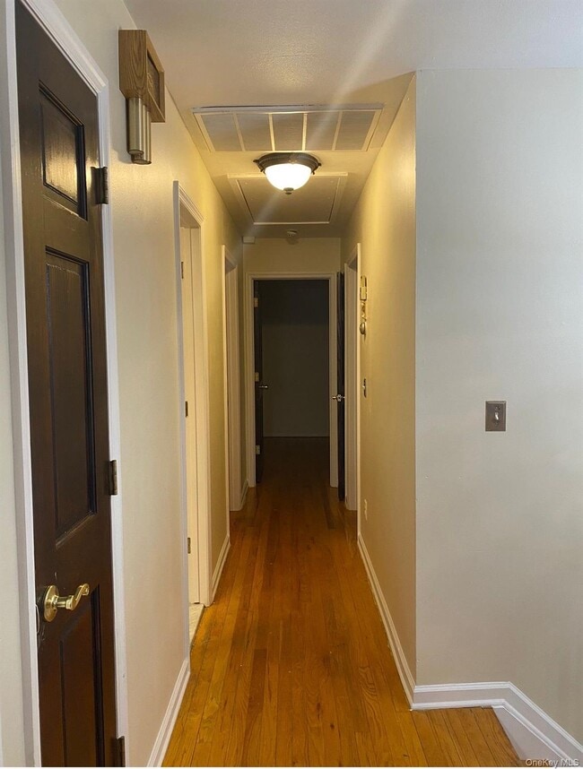 Building Photo - 400 Newbridge Rd