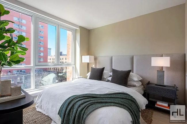 Building Photo - 251 E 2nd St