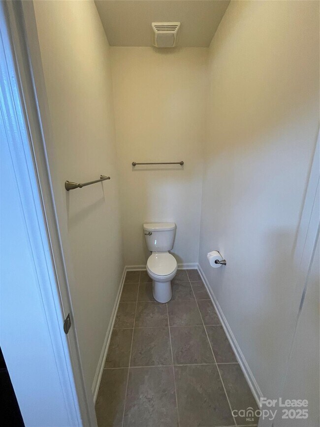 Building Photo - 132 Hillston Ln
