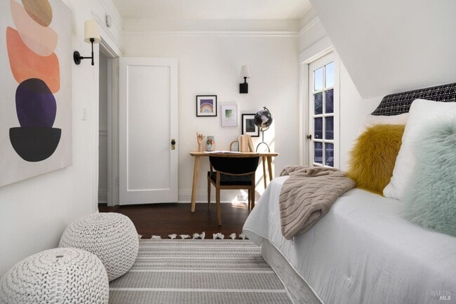 Building Photo - Gorgeous Sausalito Grand Craftsman Home w/...