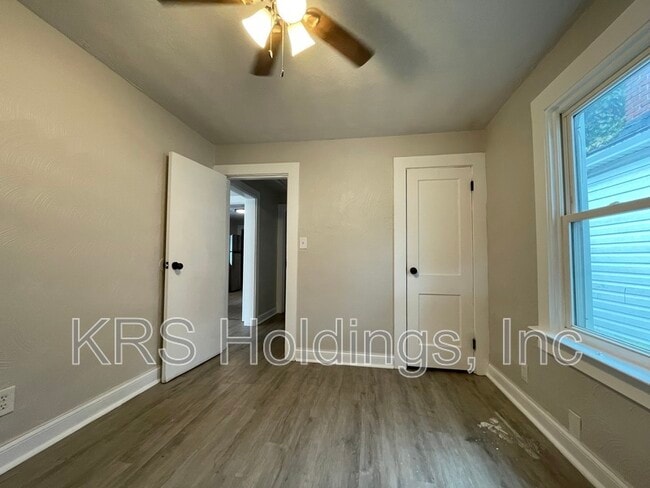 Building Photo - 839 21st St