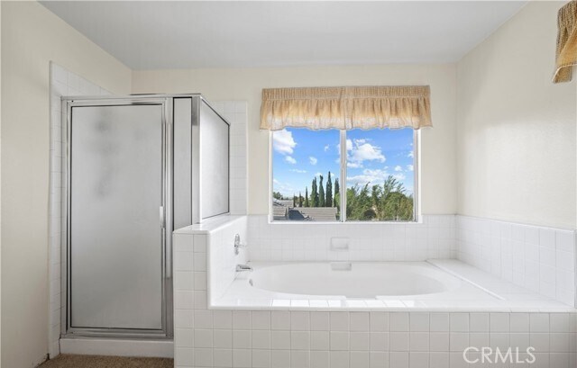 Building Photo - 5637 Redwood Ave