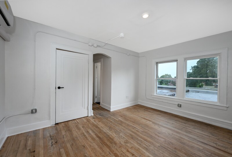 Building Photo - 1384 W 83rd St