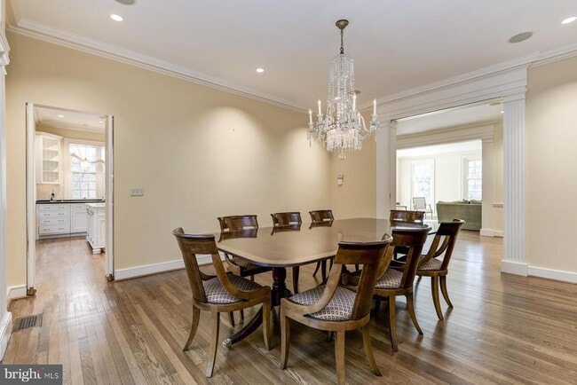 Building Photo - 2425 California St NW