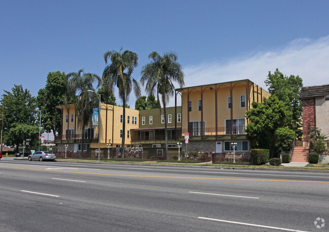 Building Photo - Tyrone Villas