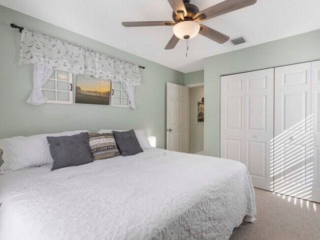 Building Photo - 9734 Harbour Lake Cir