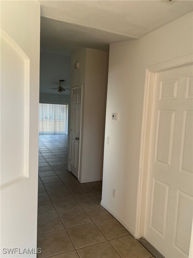 Building Photo - 279 SW 3rd Terrace