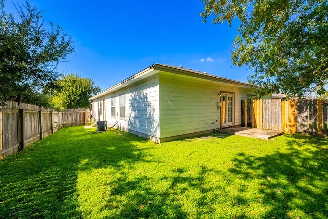 Building Photo - Charming 3/2 Home in Westchester Park!!!