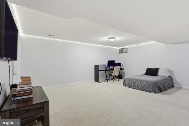 Building Photo - 6711 Selbourne Ln