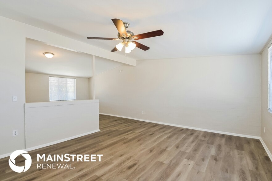 Building Photo - 1733 S Avenida Regulo