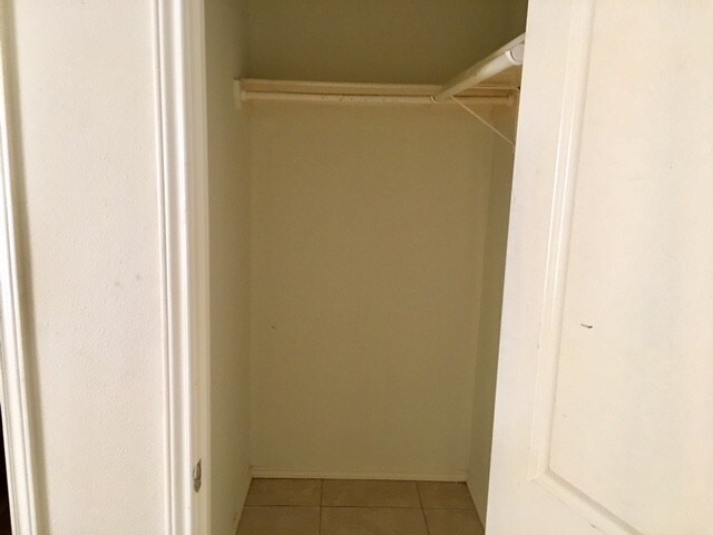 Building Photo - 405 Rockport St